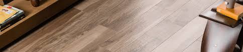 Es gibt unzählige ausführungen mit dem realistischen holzdesign. Fliesen In Holzoptik Holzfliesen Fliesen In Holzdesign Acara