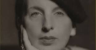 Kay Boyle escritora, educadora y activista