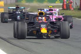 Red bull driver tangled with mercedes rival hamilton. Erstes Training In Monza Vettel Hinten Verstappen Mit Crash F1 Insider Com
