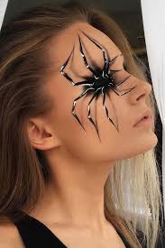 Amazing Halloween Face Painting Featuring A Spider On The Eye Cool Halloween Makeup Halloween Makeup Looks Spider Makeup
