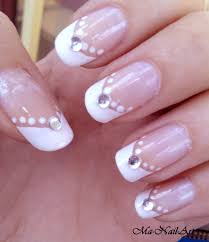 Mais voilà, un mariage organisé = un mariage no stress. French Originale Blanche A Pois Avec Strass Parfait Pour Un Mariage Ma Nail Art