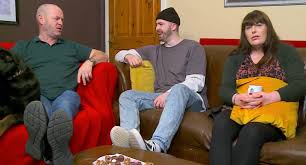 The malone family will be without tom malone jnr while appearing on the channel 4 show. Gogglebox Star Tom Malone Jr Hits Back At Claims The Show Is Scripted