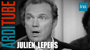 En 1999 notamment, julien lepers investi 450.000 euros dans une autre société de surany, censée produire des spectacles au sein du palais des on le supposait, c'est désormais confirmé : Julien Lepers Joue A Questions Pour Un Champion Chez Thierry Ardisson Ina Arditube Youtube