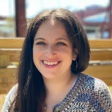 Kristen Hong's Instagram, Twitter & Facebook