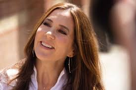 Foto stock editoriale L-r Prince Vincent Queen Mary Crown