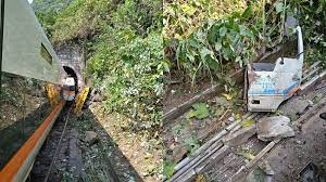 (～族) truku people, an ethnic group in taiwan. å¤ªé­¯é–£è™Ÿå‡ºè»Œçˆ†é‡å¤§å‚·äº¡å°ˆå®¶æé†'æ­ç«è»Š é«˜éµ3å€‹ä¿å'½åŽŸå‰‡åˆ¥å¿½ç•¥ å¥åº·2 0