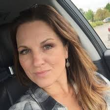 Lynnette Wolf's Instagram, Twitter & Facebook