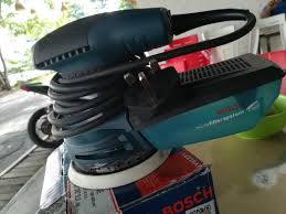 Cuci kereta anda sebersih bersihnya bilas dengan air biasa dulu sediakan air dalam sukatan separuh baldi dan bancuh dengan sepenutup penuh softener larutan tadi anda celupkan secukup. Polisher Machine Mesin Polish Everything Else Others On Carousell