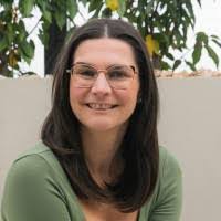 Leanne Harper's Instagram, Twitter & Facebook