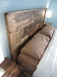 Detailed Sketchup Plans And Step By Step Instructions On How To Build Your Own Diy Platf Pallet Headboard Diy Diy Platform Bed Plans King Size Pallet Headboard