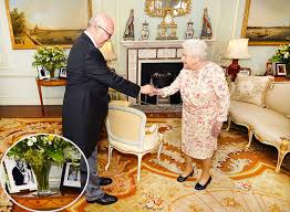 Zara phillips weds mike tindall. The Queen Reveals Never Before Seen Wedding Photo Of Zara And Mike Tindall Hello