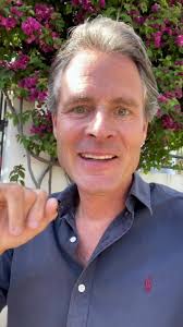 Wat is jouw grote droom? (Welke nig niet waargemaakt is). En wat houdt jou  nou precies tegen om deze droom waar te maken? Misschien voel je wel dat je  vastzit of denkt vast te zitten en vraag je je af ...