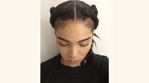 Some people think the workplace equals boring hairstyles, but that's not true! This Zara Employee Was Told Her Braids Aren T Professional Teen Vogue