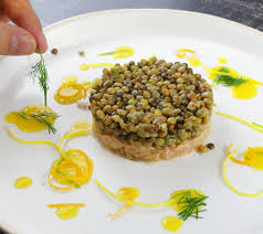 Delicieuse Recette De Tartare De Saumon Au Meli Melo De Lentilles Video Tartare De Saumon Recette De Tartare Recette