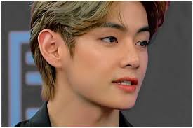Bangtan boys vocalist,kim tae hyung (김태형) born on december 30,1995. Bts V Aka World S Most Handsome Man Doesn T Click Selfies Reason Will Leave You Shocked