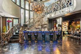 Phillip calvin mcgraw, better known as dr. Dr Phil S La House With Gun Filled Dining Room For Sale For 5 75m Curbed La