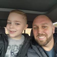 Currently installing 300' Pros. Everything was working fine, tested each  strand before securing to my soffit. When installing my 9th strand, the  lights would randomly flash like they do when first plugged