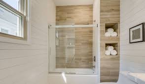 Sie wollen ihr badezimmer nicht mehr, oder können ihre alte badewanne nicht mehr sehen? Aus Alt Mach Neu Vier Badezimmer Im Vorher Nachher Vergleich
