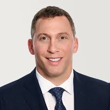 Elliot Friedman's Instagram, Twitter & Facebook