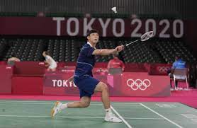 Momota didn't have much confidence in his clear by the looks of it. Yo4qccbqqrqrim