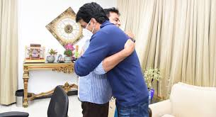 Sonu sood was born on july 30, 1973 to shakti sagar sood and saroj sood in moga, punjab. Tti9milbme47pm