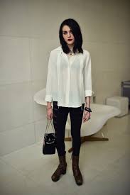 Frances is aware of her father's legacy and she's faced hardships because she is kurt's daughter. Frances Bean Cobain And Courtney Love Do Rock N Roll Chic Vogue