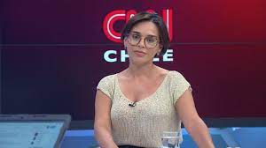On 16 may, she advanced to the second round of the contest, running against claudio orrego of the christian democratic party. Karina Oliva Entrego Detalles De La Junta Nacional Del Frente Amplio Youtube
