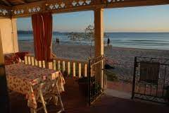 La spiaggia di sabbia finissima, è ideale per passeggiare in relax, prendere il sole o per far giocare i vostri bambini. Appartamento In Affitto Sulla Spiaggia A Follonica Toscana