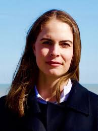 Kelly Coyne's Instagram, Twitter & Facebook