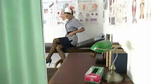 St Mackenzies - Matron Kay 给你一个裸体和顽皮的体检