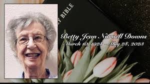 Clara Downs's Instagram, Twitter & Facebook