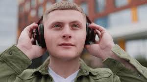 2,237 Boy Wearing Headphones Stock Videos