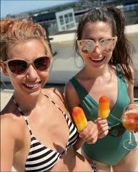 Dodie and hazel hayes being adorable babes. : r/ladyladyboners