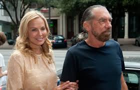 Paul et raymonde bocuse en 1984, chez eux, à l'abbaye de collonges. John Paul Dejoria Bio Age Femme Enfants Et Valeur Nette Personnes Celebres Aux Etats Unis
