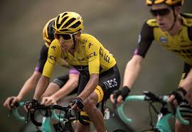 Egan bernal to skip tour of the alps and go straight. Fizik Das En Plein Wird Auf Dem Podium Von Paris Serviert Velototal Das Grosste Fahrrad Netzwerk