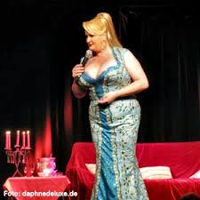 Aber das schönheitsideal ist doch mit sicherheit auch nicht so an dir vorbeigegangen. Daphne De Luxe Mypage