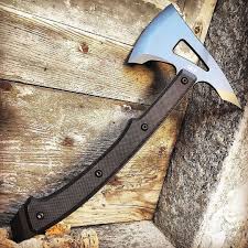 Zero Tolerance Tactical Tomahawk In G10 By Coltelleriacollini Www Knives It Everydaycarry Bladestagram Knifesale Knifeco Tomahawk Axe Knife Cool Knives