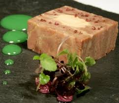 Presse De Confit De Canard Et Foie Gras Des Landes Vinaigrette D Herbes Confit De Canard Foie Gras Aliments Sales