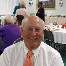 Lisa Macik (@MacikLisa)