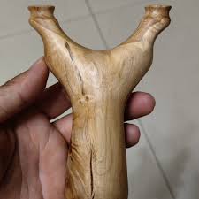 野枣树原叉做的一把天煞造型的弹弓_哔哩哔哩_bilibili