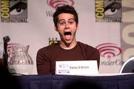 Dylan o'brien is an american actor, musician, and director. Teen Wolf Staffel 6 Erstes Foto Von Dylan O Brien Nach Dem Unfall Foto
