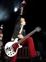 Green Day S Billie Joe Armstrong Gibsons Are The Perfect Rock Guitars Billie joe armstrong gibson interview. green day s billie joe armstrong