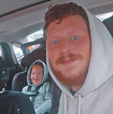 Dustin Daniel's Instagram, Twitter & Facebook