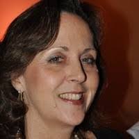 Kari Mclain's Instagram, Twitter & Facebook