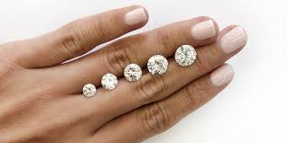 Entdecken sie angebote & rabatte in dieser saison. This Is What A Diamond Looks Like At Every Size From 5 Carats To 10 Martha Stewart