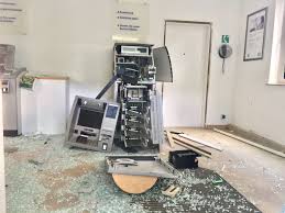 April 2021) bargeldversorgung an rund 3.200 geldautomaten. Bankautomat In Riesa Gesprengt Radio Dresden