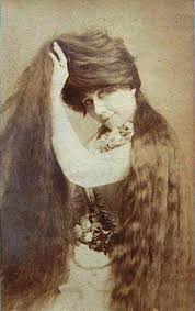 But how much did it cost to remain à la mode and who were the people who made these clothes? Victorian Hairstyles A Short History In Photos Whizzpast