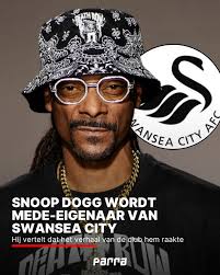 Louis Vuitton is vanaf juni 2025 een officiële partner van Real Madrid. Ze  maken speciale kleding voor de spelers van het mannen- en vrouwenteam  voetbal, en ook voor het mannenteam basketbal. De