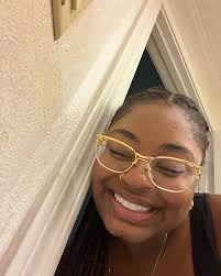 Lauryn Jones (@saint_lauryn) • Instagram photos and videos