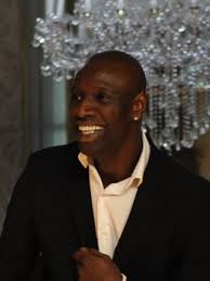 Omar sy sera bientôt à l'affiche au cinéma. Intouchables Star Omar Sy Joins Jurassic World Hollywood Reporter